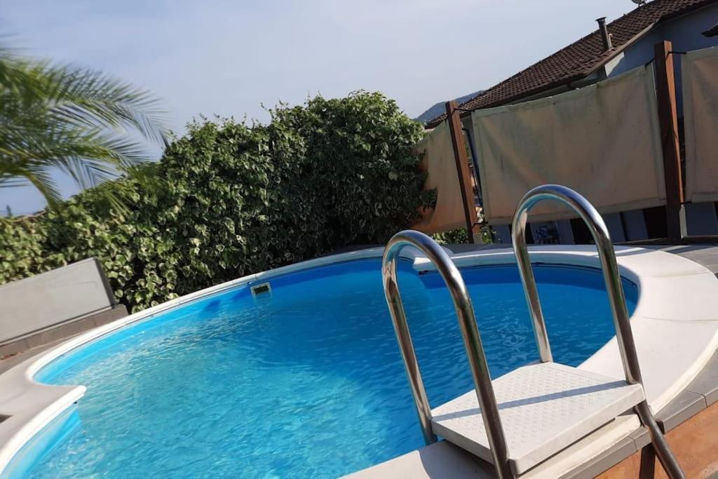 Holiday Home Тавуллия Экстерьер фото