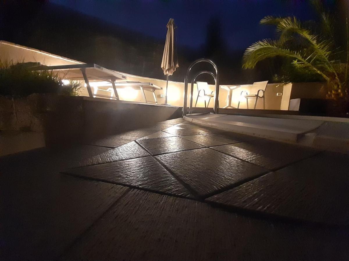 Holiday Home Тавуллия Экстерьер фото